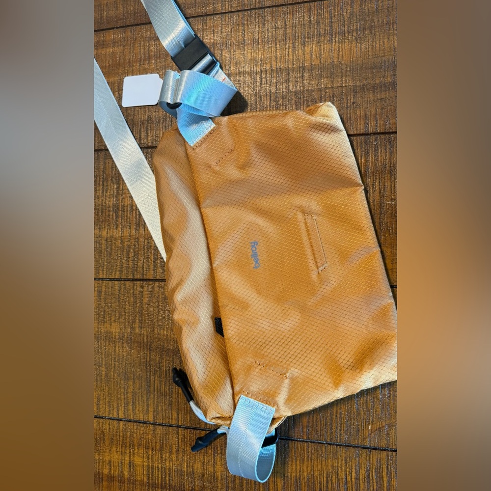 Bellroy sling Bag